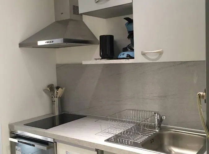 Les Pieds Dans L'eau Du Trottel * Ajaccio (Corsica)