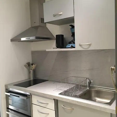 Les Pieds Dans L'eau Du Trottel * Ajaccio (Corsica)